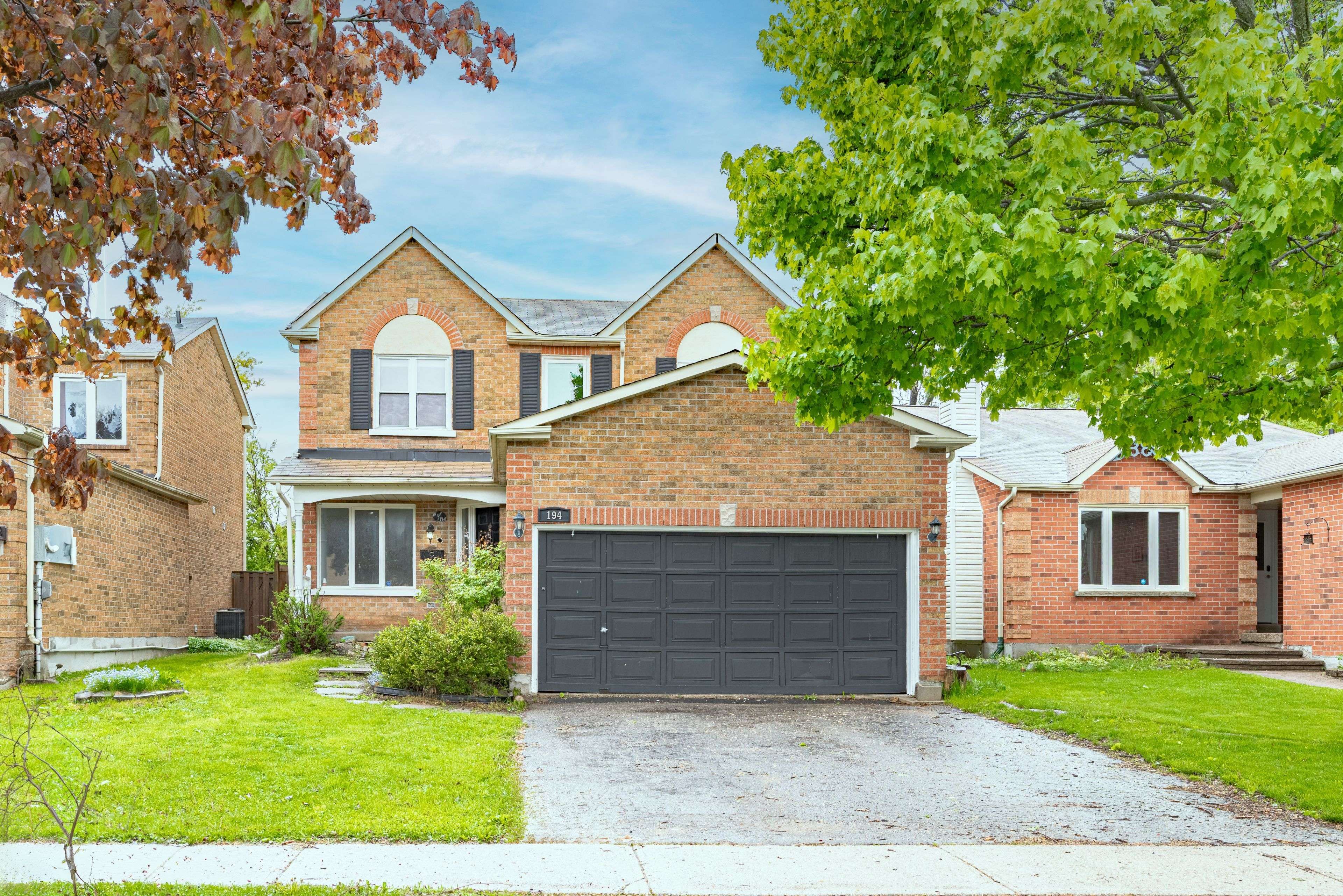 Barrie, ON L4N 7H6,194 Kozlov ST