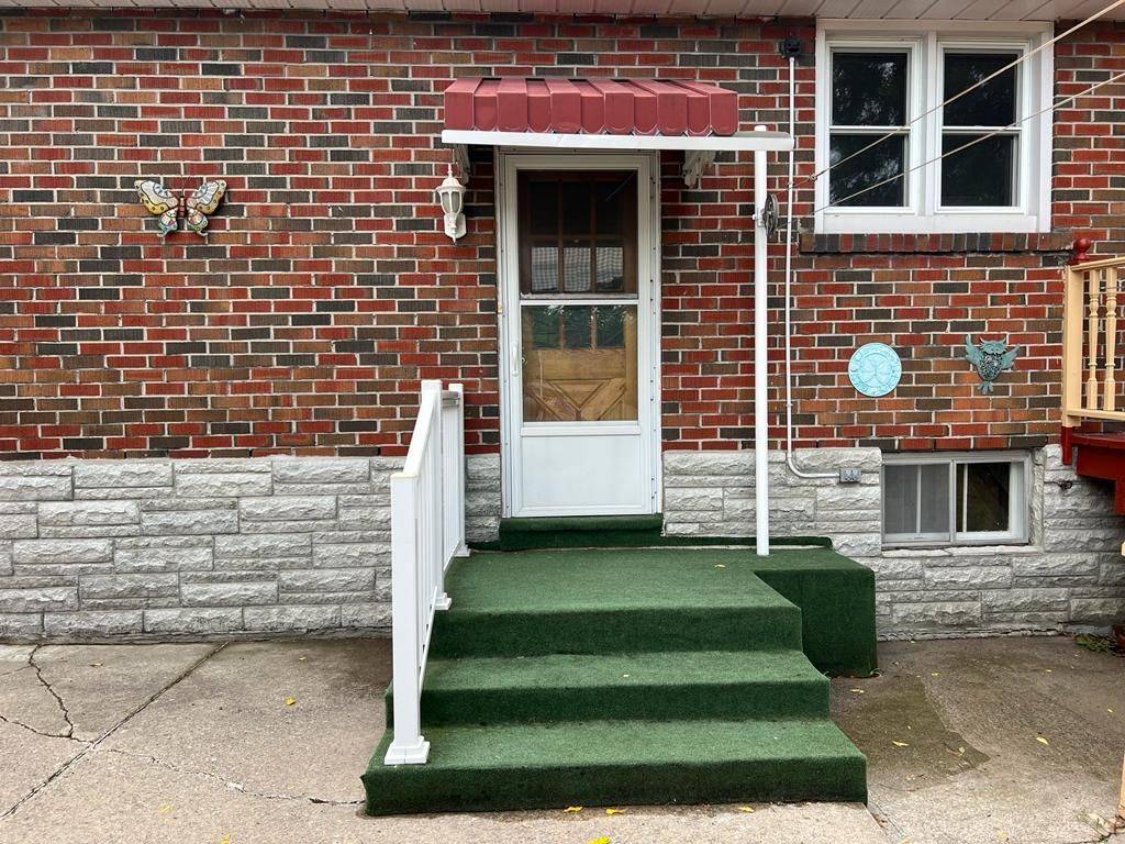 Belleville, ON K8P 2T6,43 Prince Of Wales DR