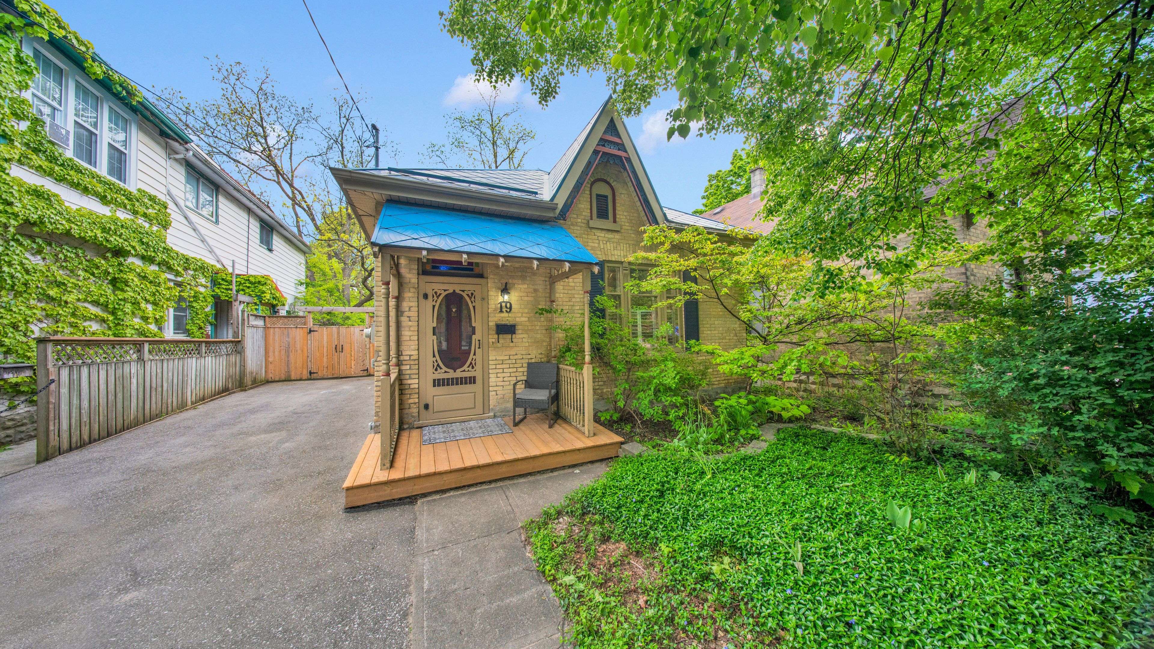 London South, ON N6C 1E2,19 Askin ST