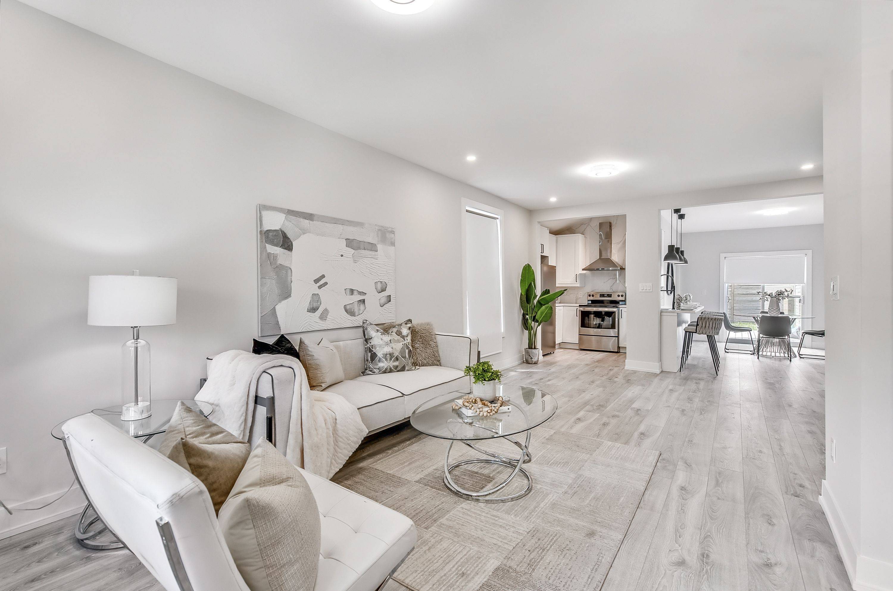 Hamilton, ON L8L 7P8,221 Rosslyn AVE N