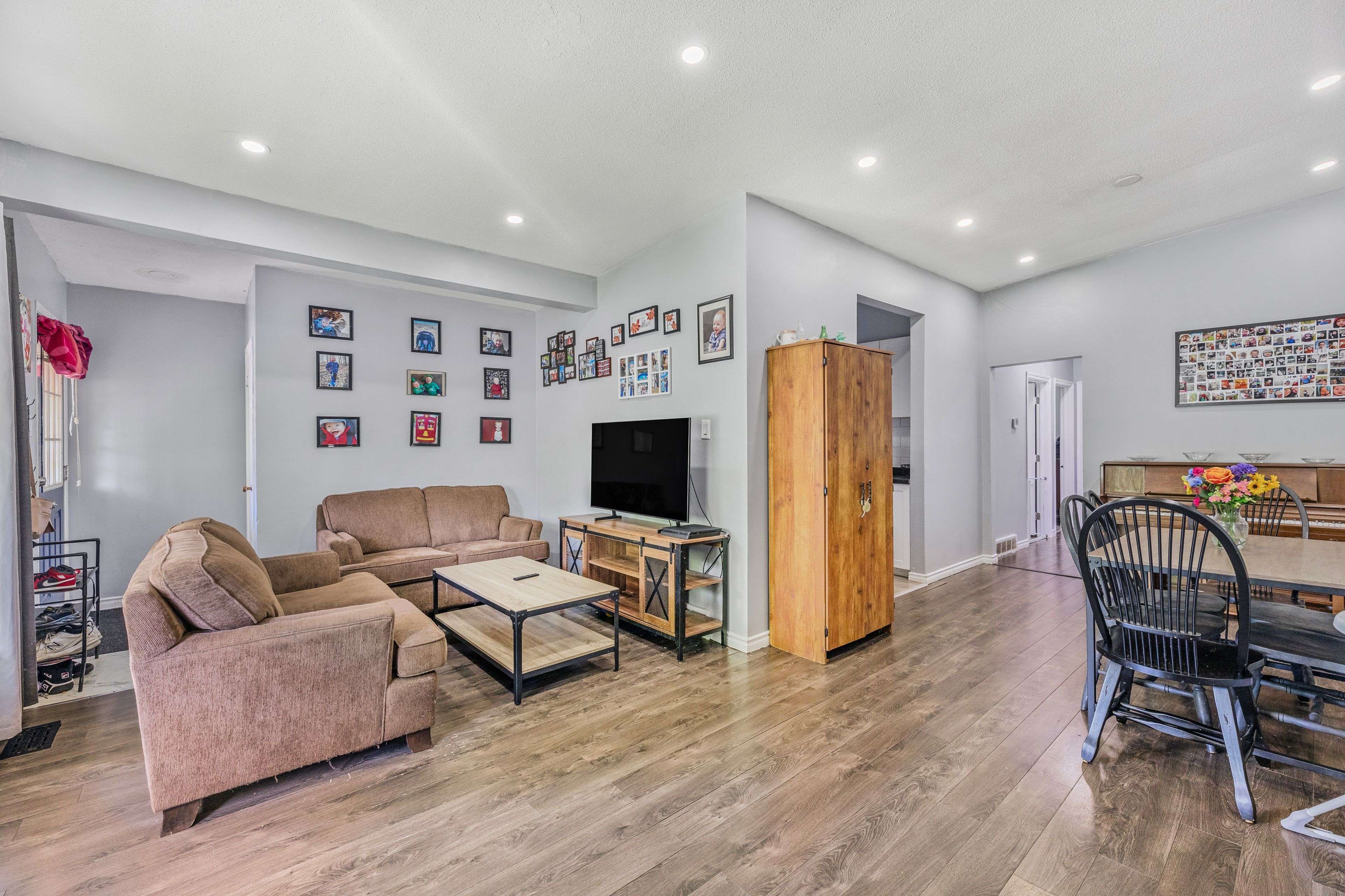 London East, ON N5V 2K1,26 Hawkesbury AVE