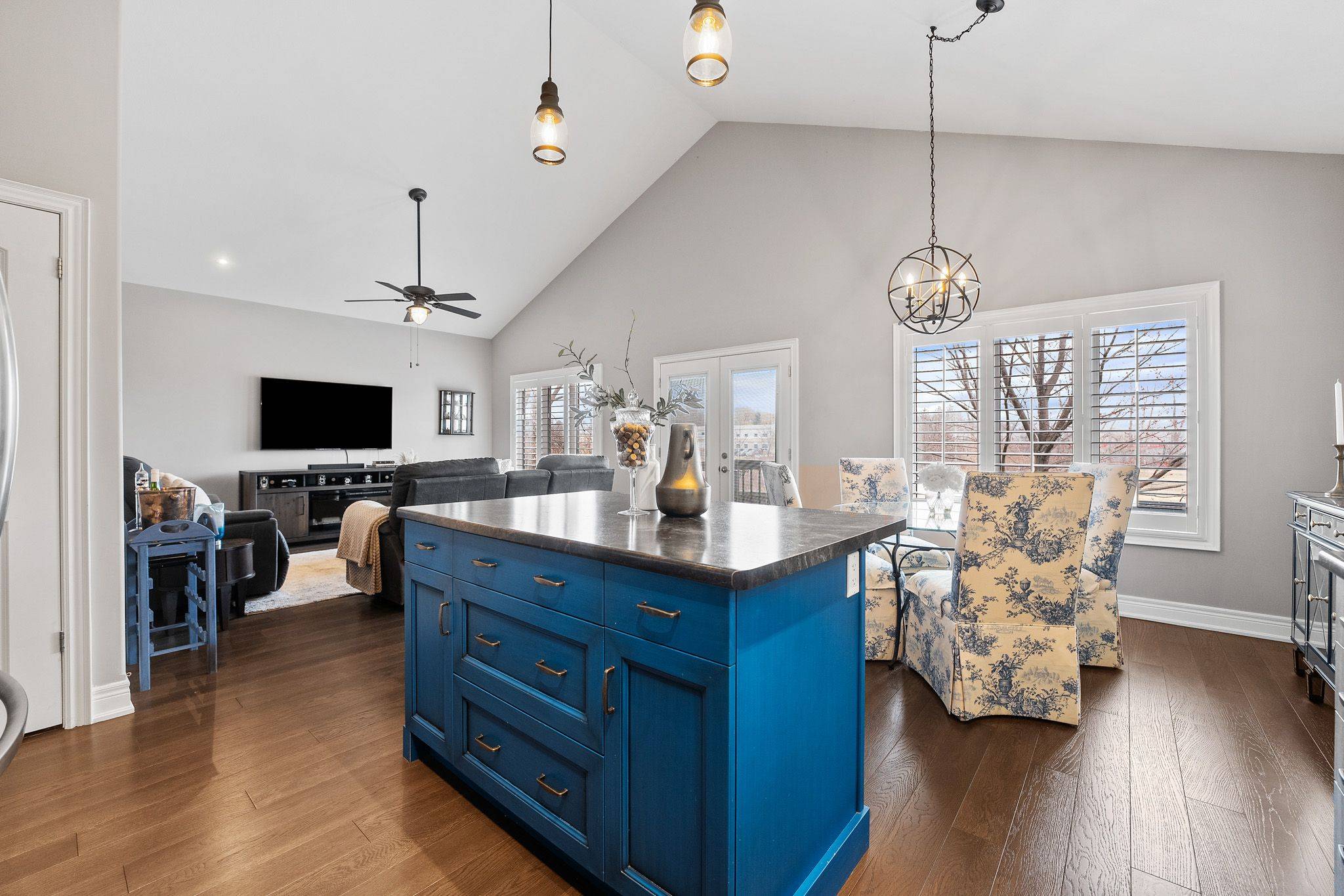 St. Catharines, ON L2M 1M4,86 PARKSIDE DR