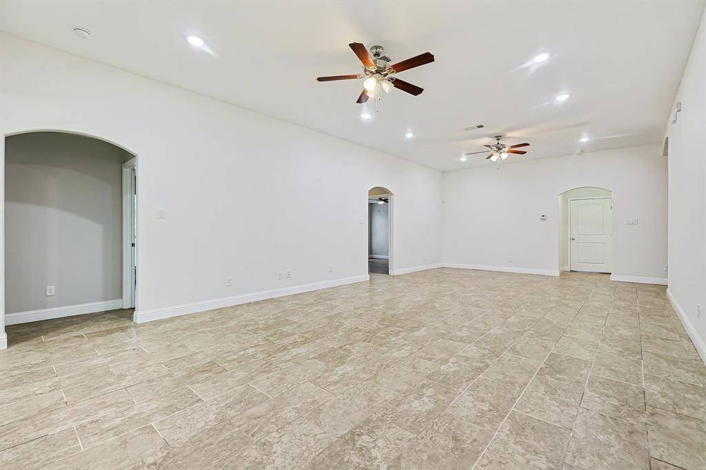 Fort Worth, TX 76112,901 Highwoods Trail