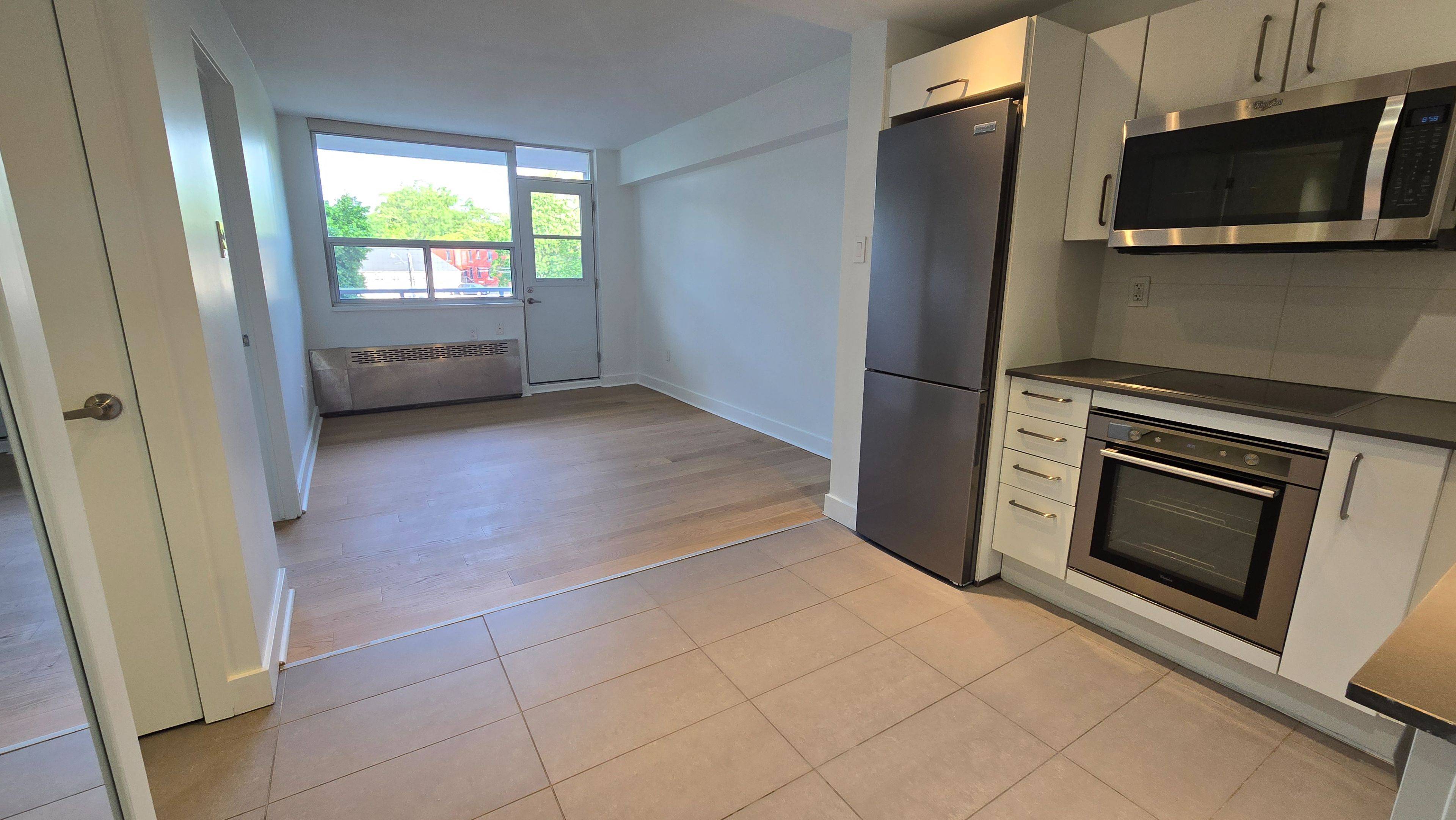 Toronto C08, ON M5A 2E2,230 Oak ST #309