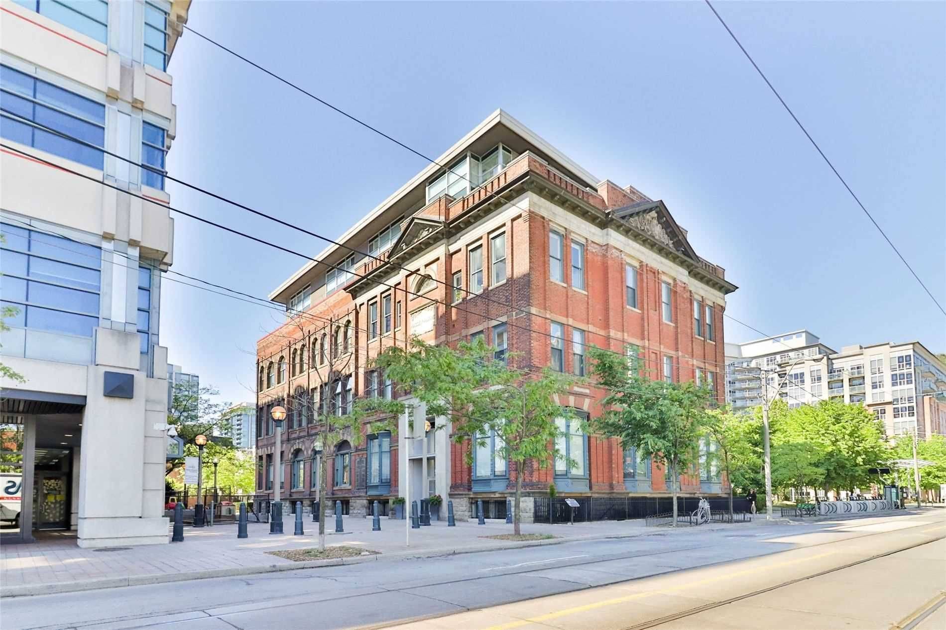 Toronto C01, ON M6K 3M2,915 King ST W #409