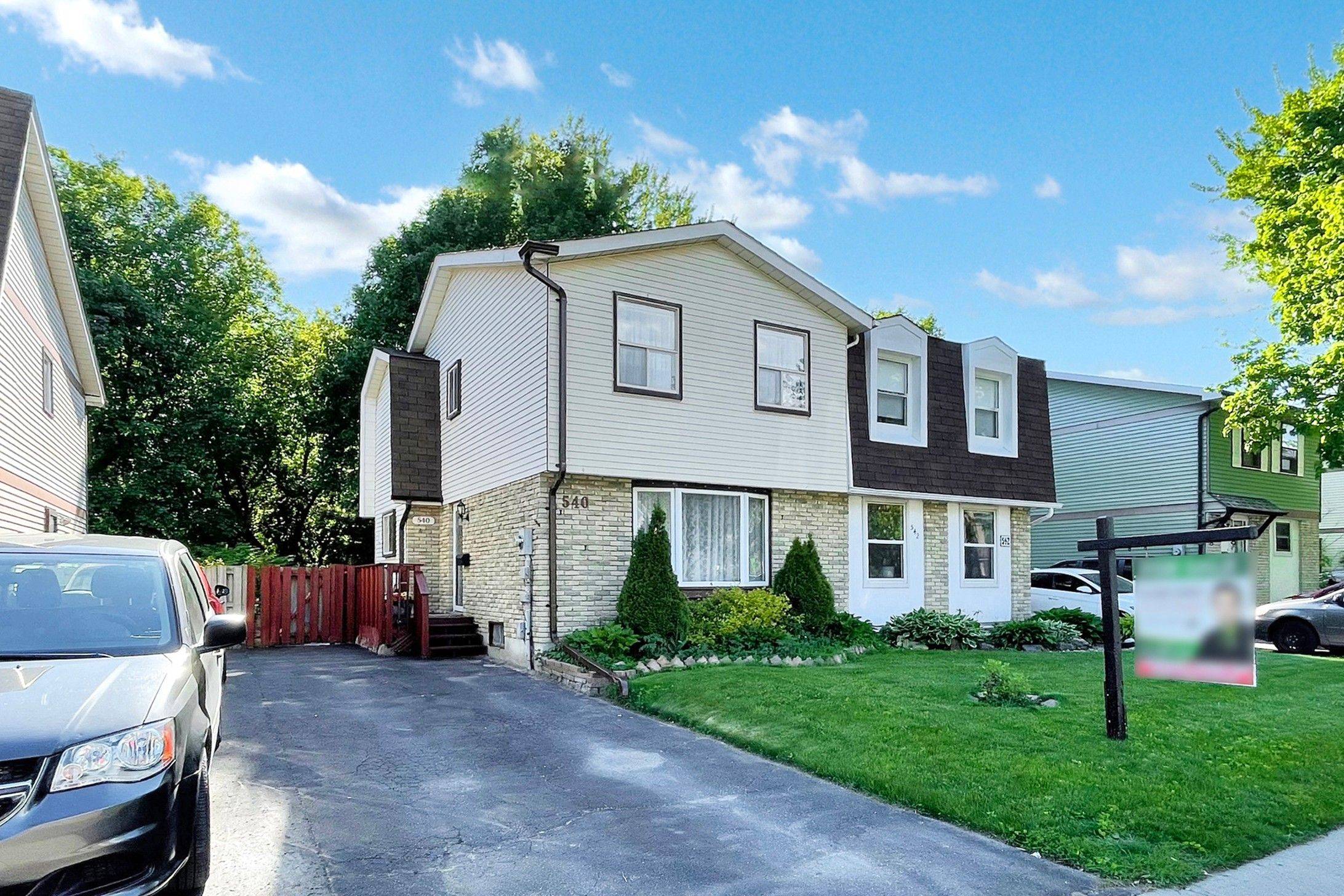 Oshawa, ON L1K 1K4,540 Camelot DR