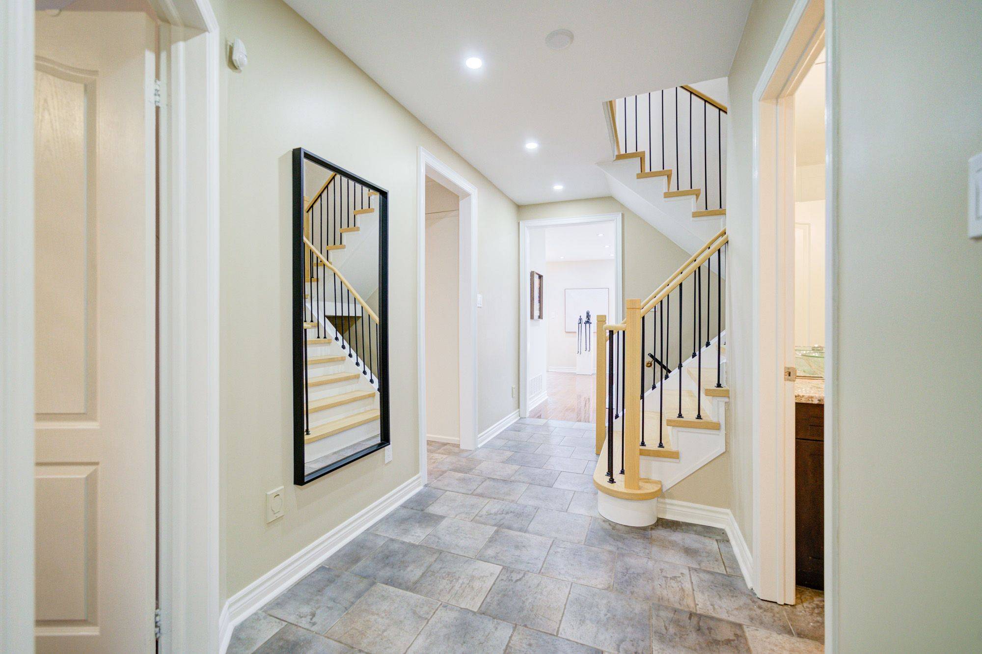 Vaughan, ON L4J 7S6,117 Redondo DR