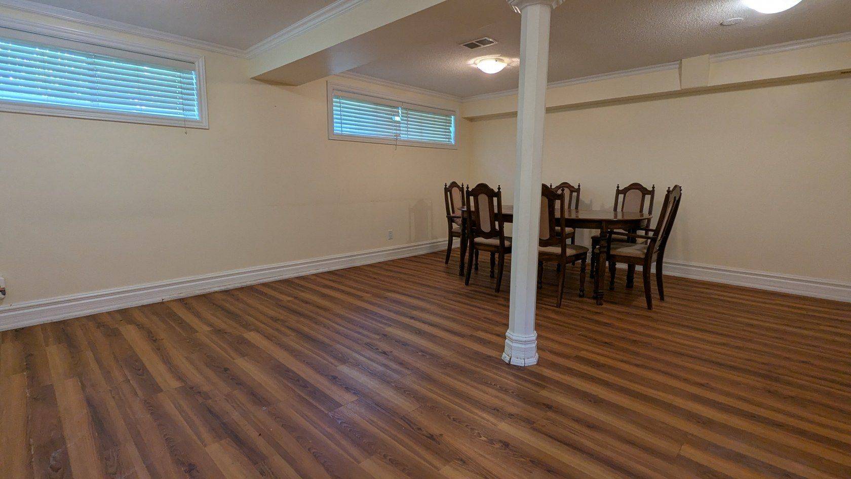Richmond Hill, ON L4C 1B5,377 Centre ST E #Bsmt