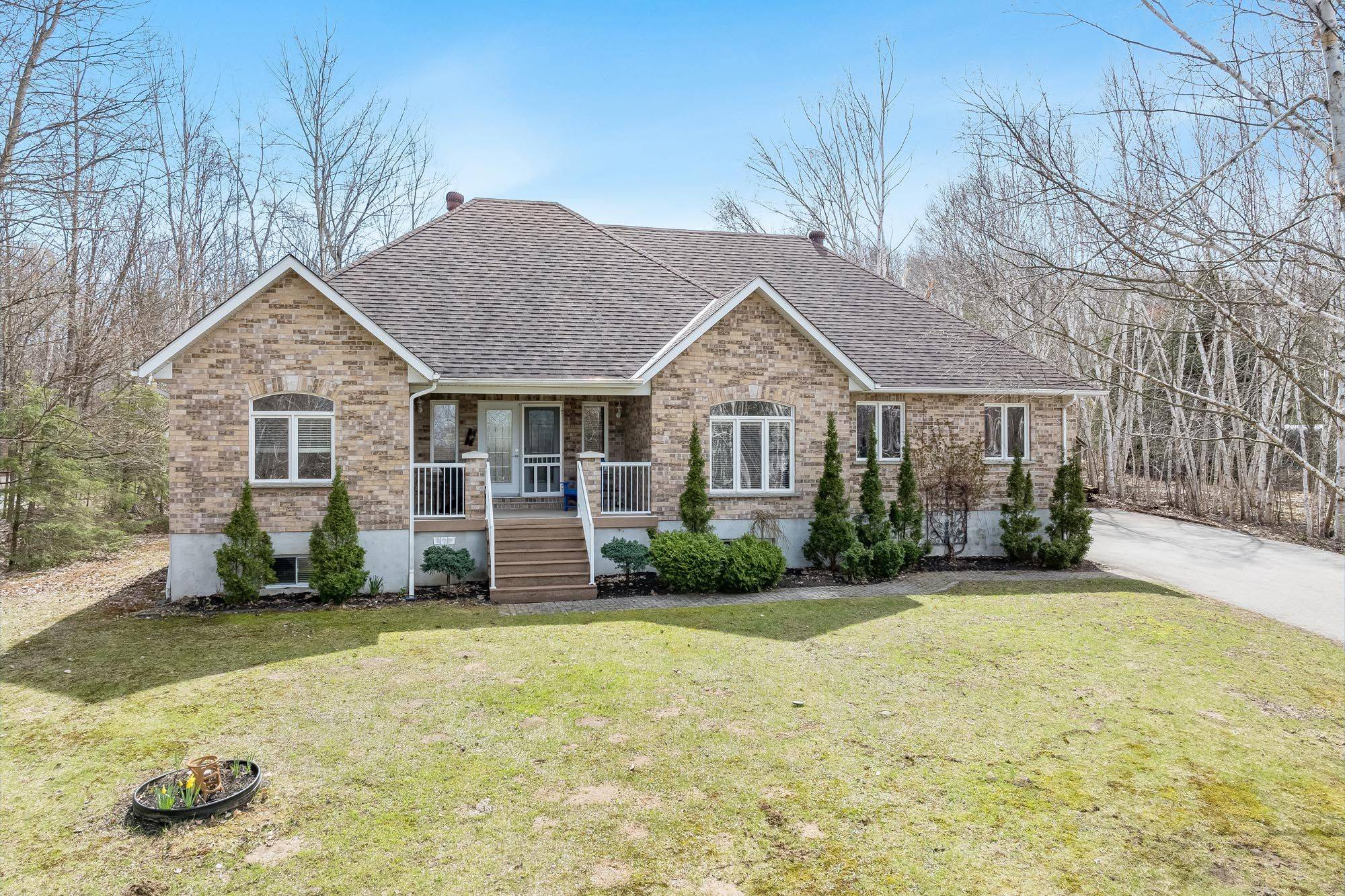 Tiny, ON L9M 0M2,6 Meadowbrook BLVD