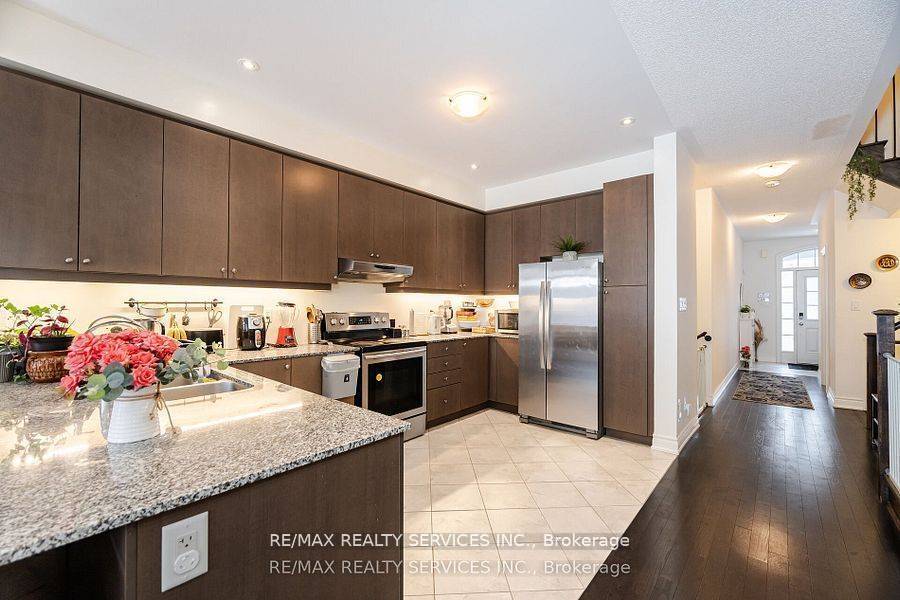 Brampton, ON L6Y 6C7,7 Lady Evelyn CRES