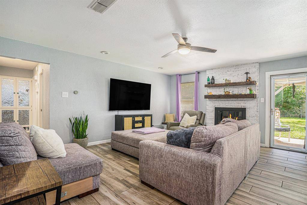 Burleson, TX 76028,629 Barbara Lane