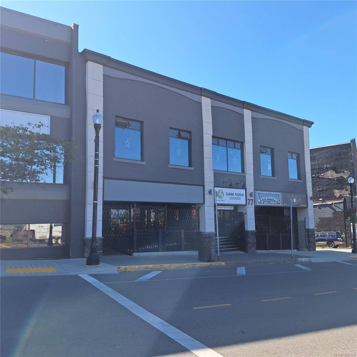 Nanaimo, BC V9R 5B9,77 Victoria Cres #1
