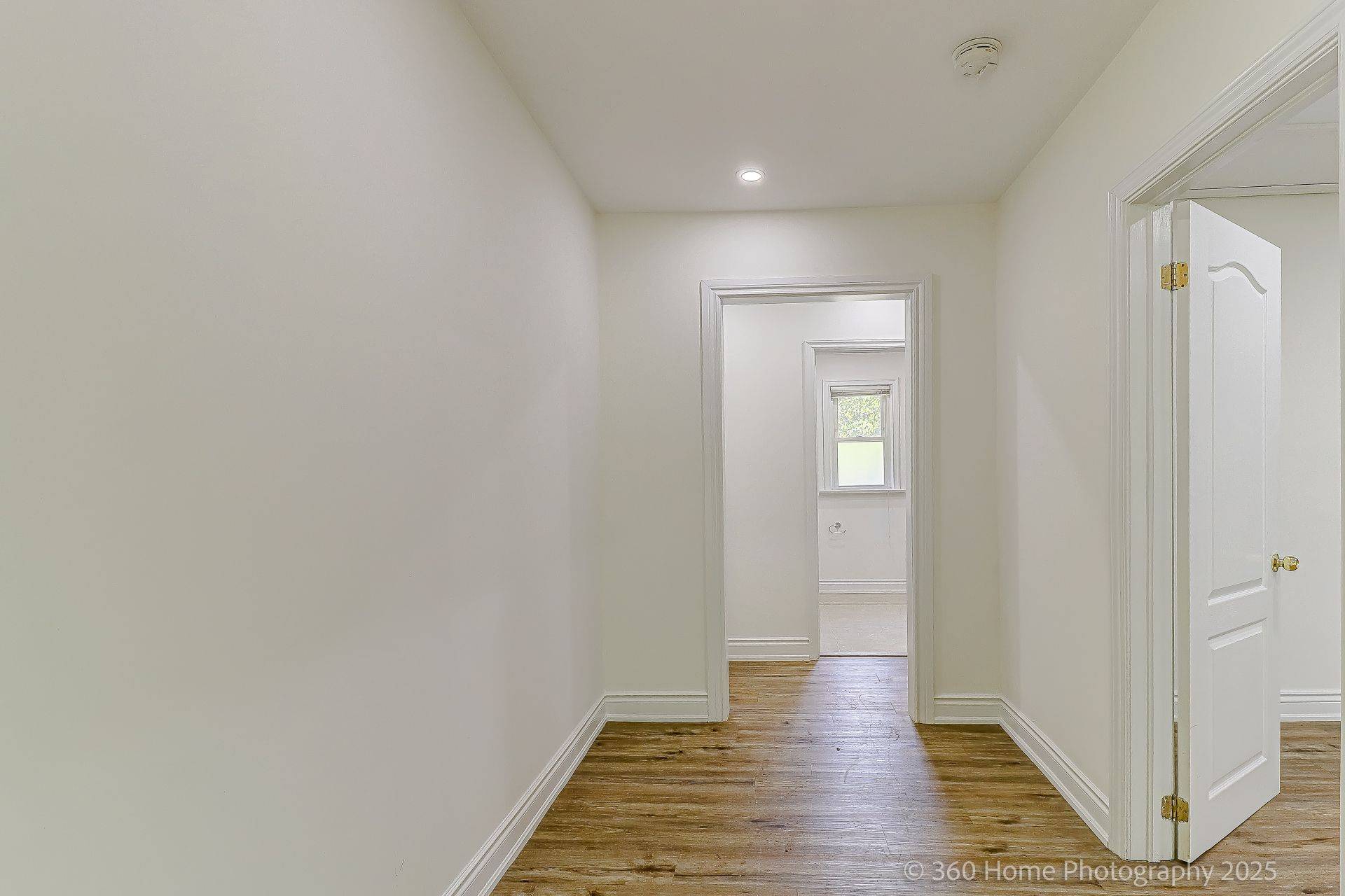 Mississauga, ON L5G 3Z9,1618 Trotwood AVE