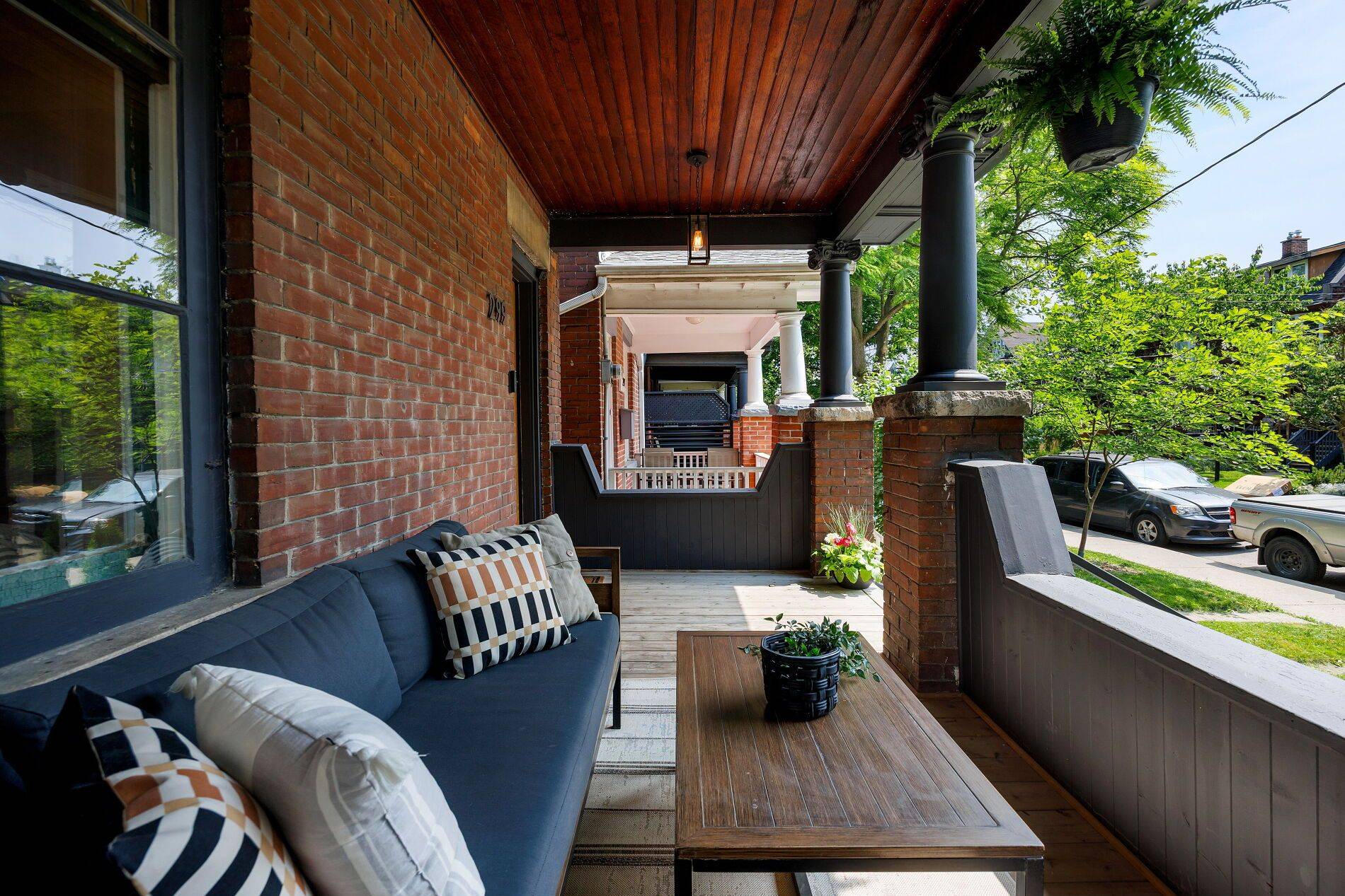 Toronto C01, ON M6H 3W2,299 St Clarens AVE