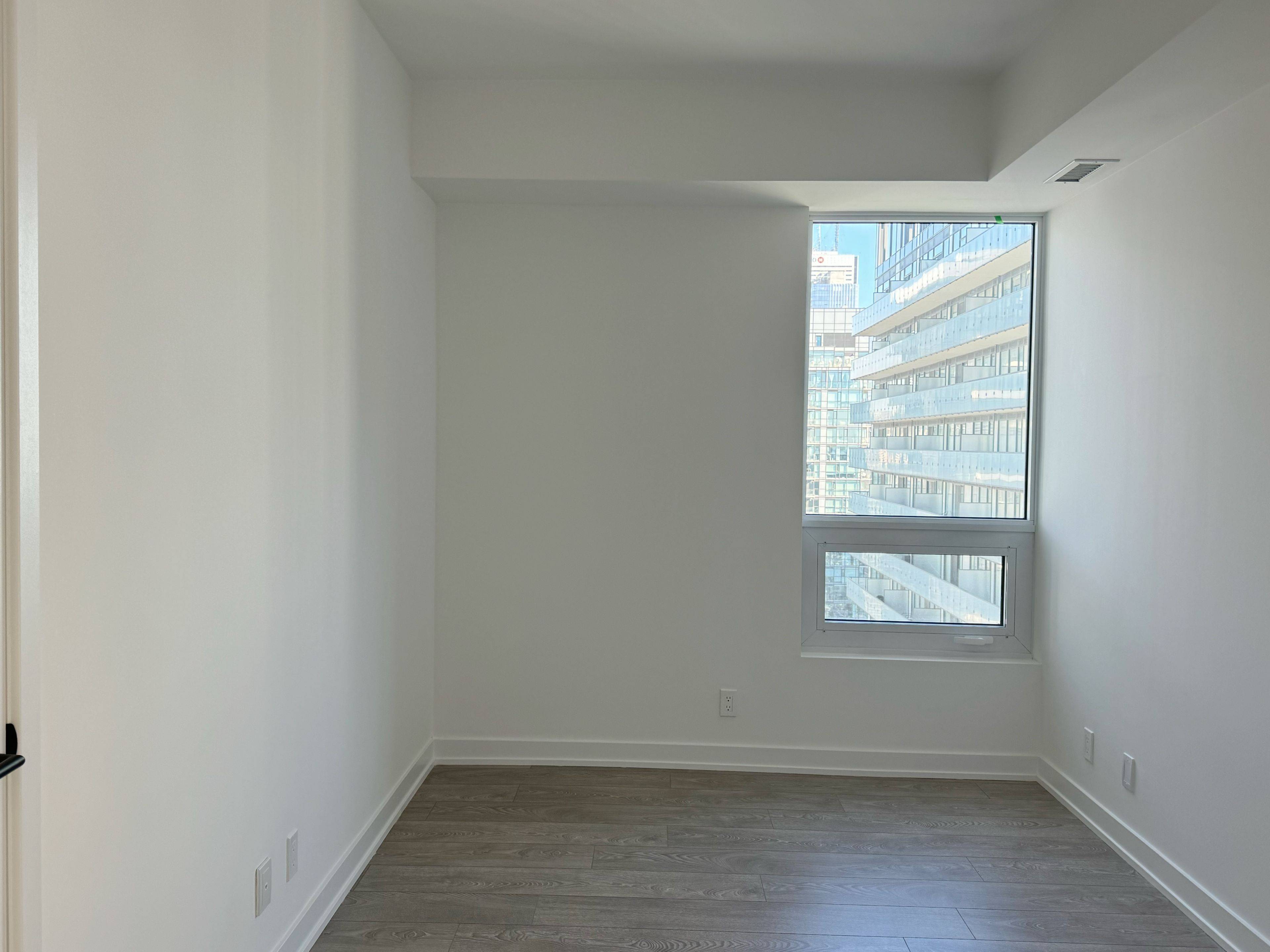 Toronto C01, ON M5V 2G7,108 Peter ST #4106