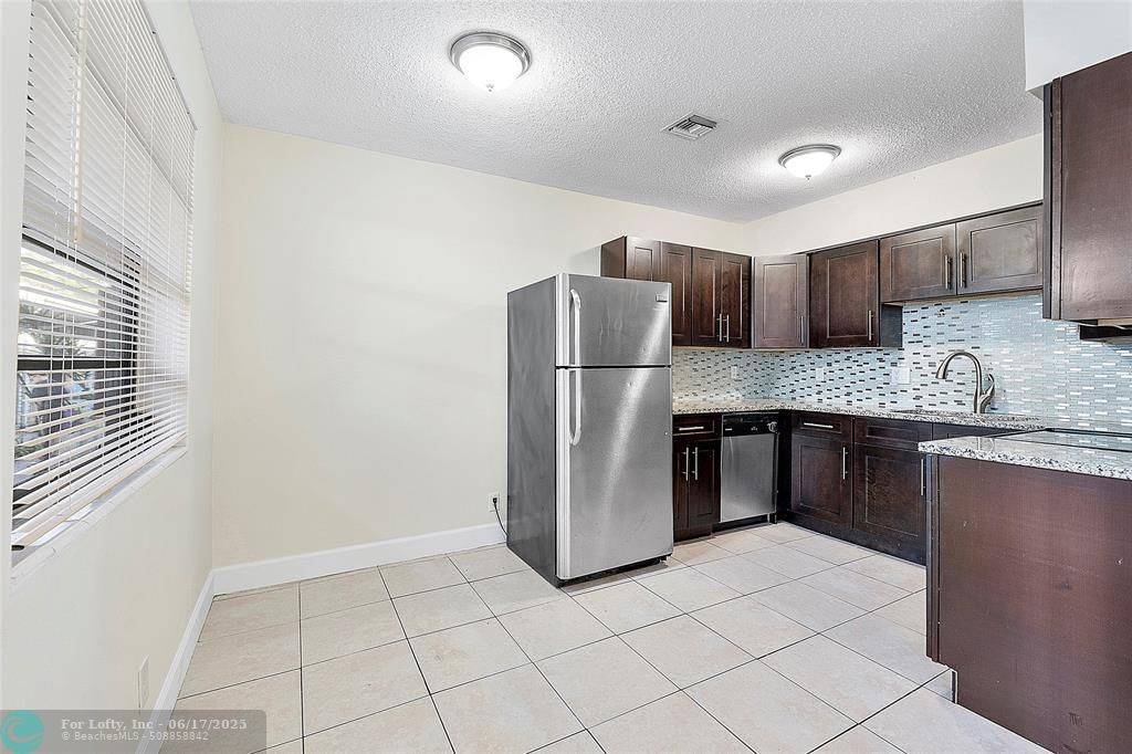 Fort Lauderdale, FL 33315,2500 SW 18th Ter #2
