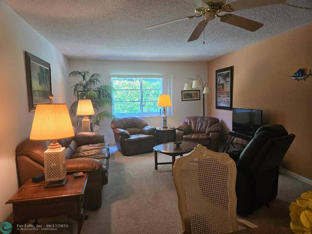 Oakland Park, FL 33311,639 W Oakland Park Blvd  #105-D