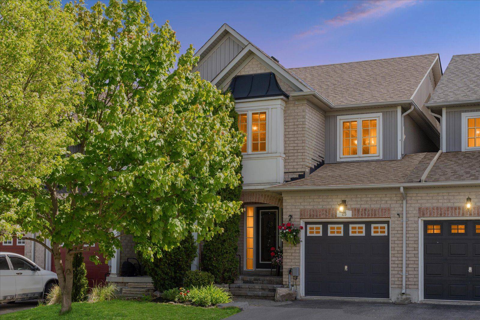 East Gwillimbury, ON L0G 1M0,25 Hammill HTS