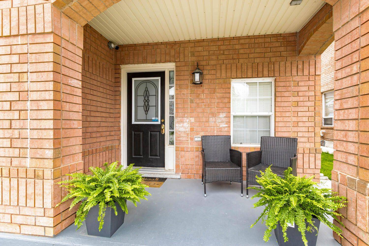 Milton, ON L9T 5N3,1677 Stover CRES