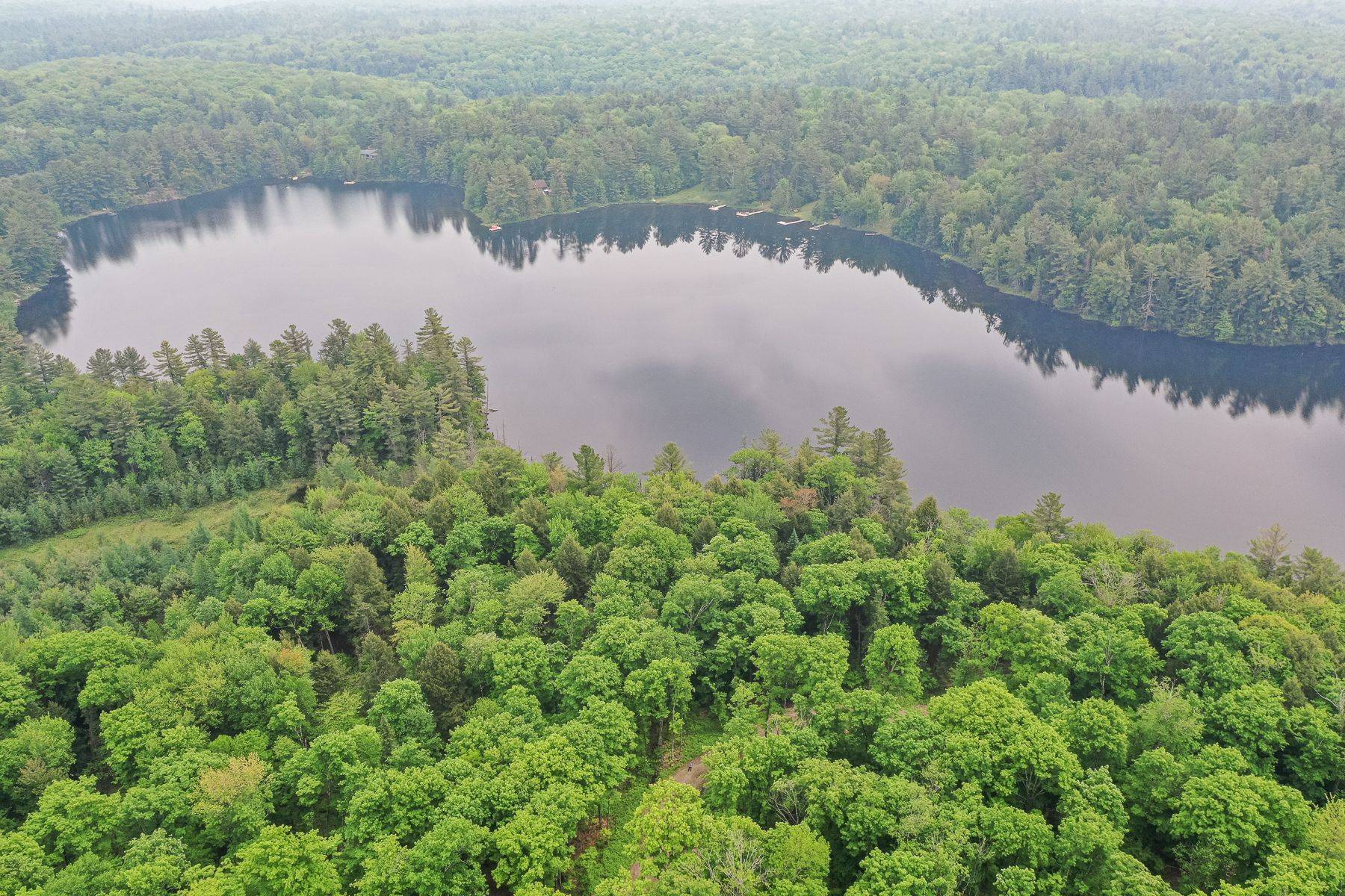 Lake Of Bays, ON P0B 1M0,1180 HENEY LAKE RD