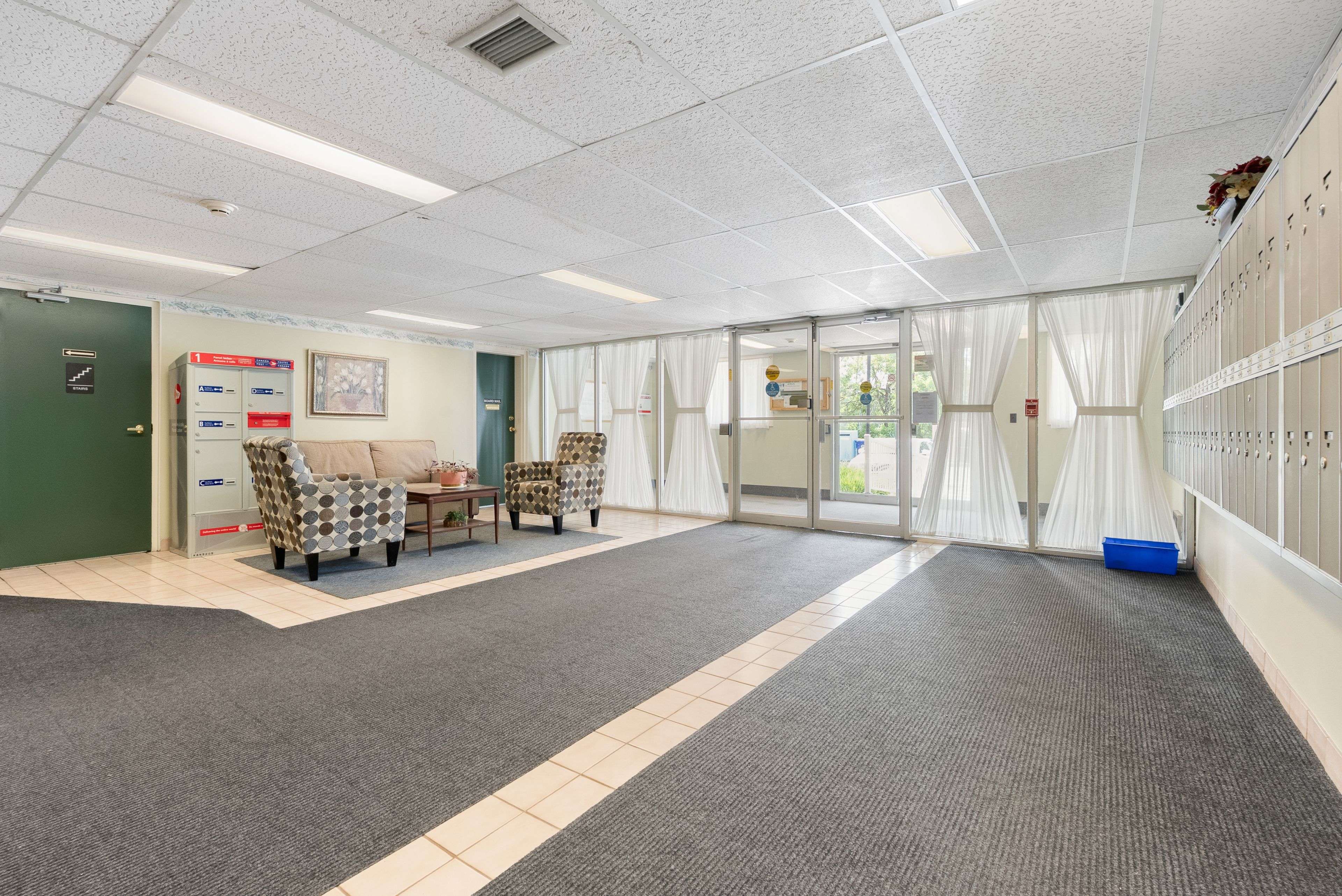 Belleville, ON K8N 5R7,175 Haig RD #115