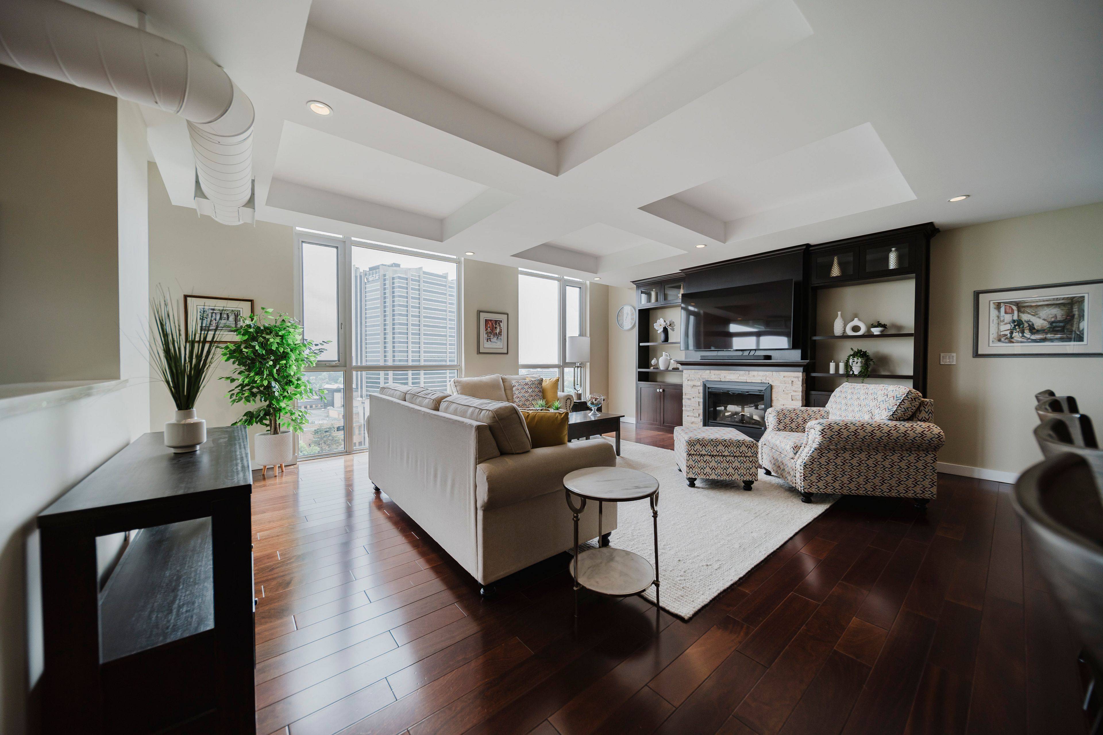 Waterloo, ON N2J 1R1,191 King ST S #1306