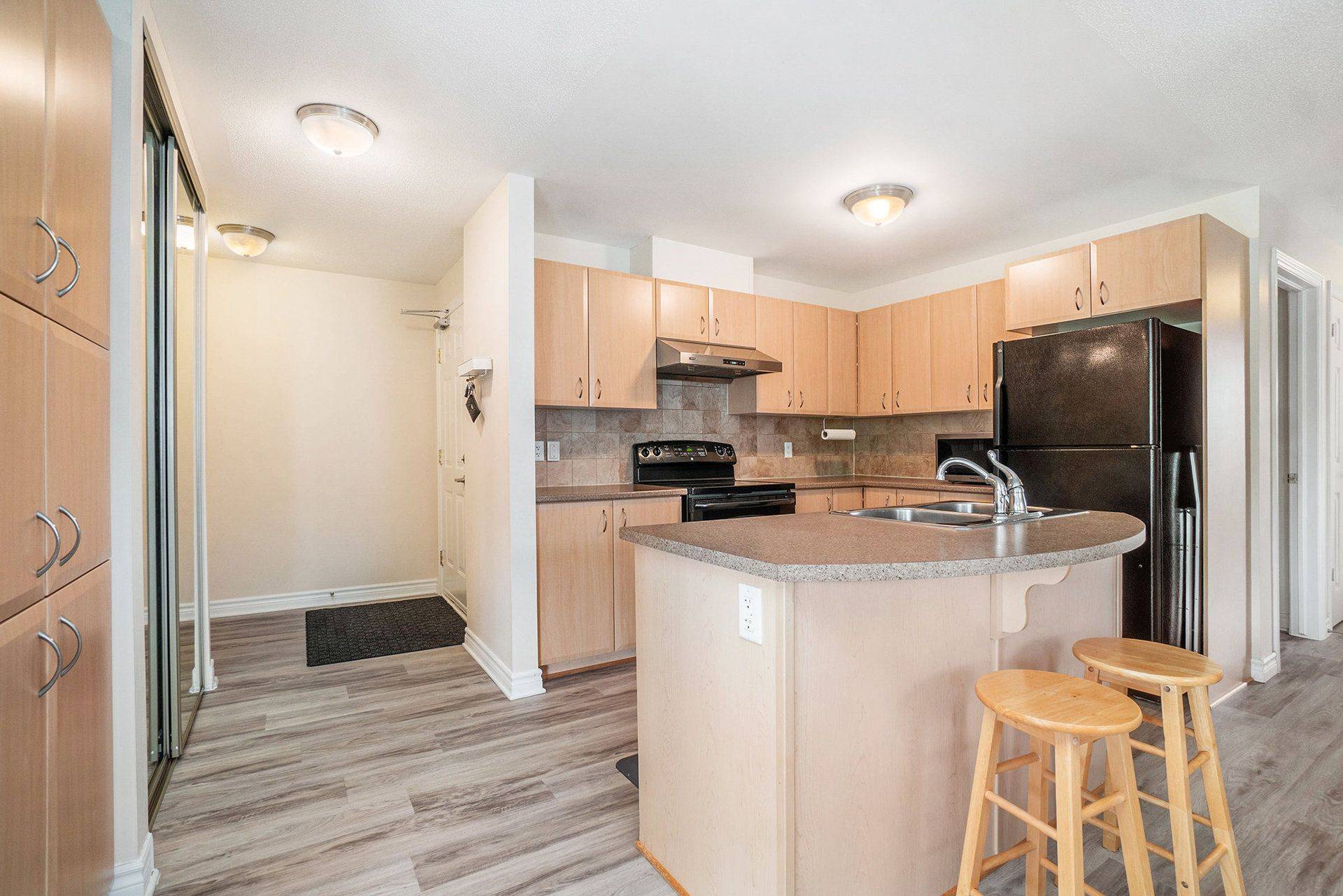 South Of Baseline To Knoxdale, ON K2G 4N7,355 PASEO Private #7