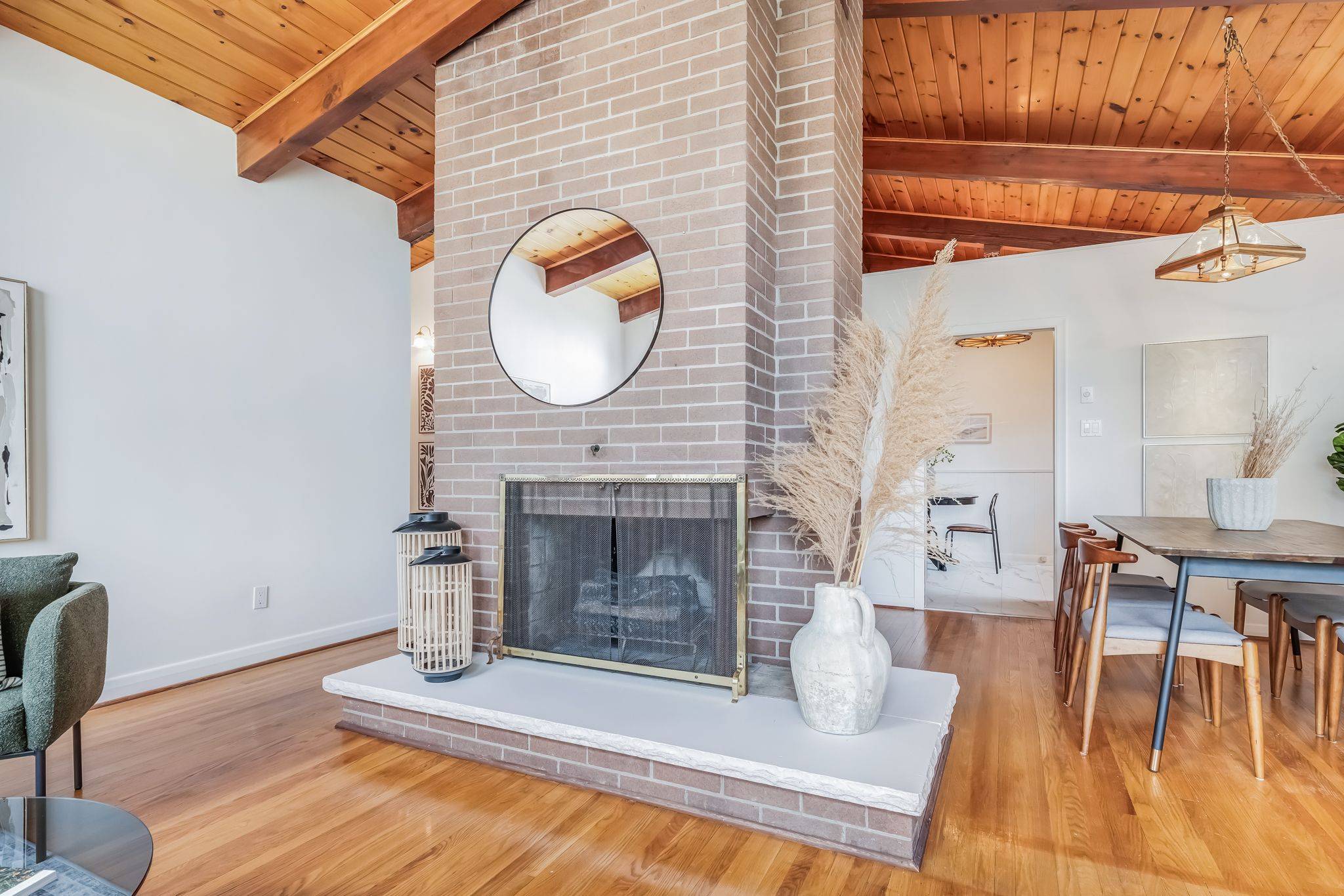 Toronto E05, ON M1T 2E2,6 Lynn Gate CRES