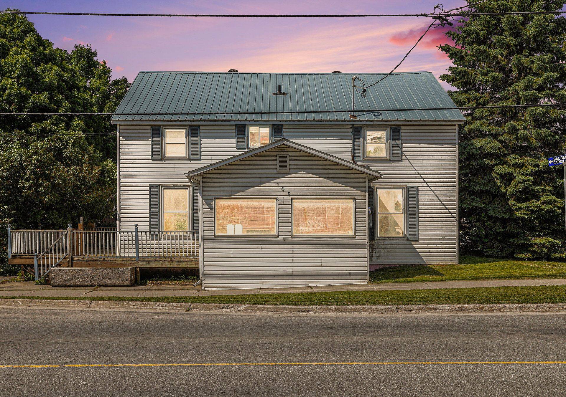 Lanark Highlands, ON K0G 1K0,106 GEORGE ST