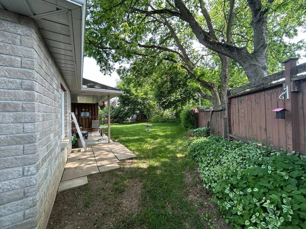 North Huron, ON N0G 2W0,34 Victoria ST W