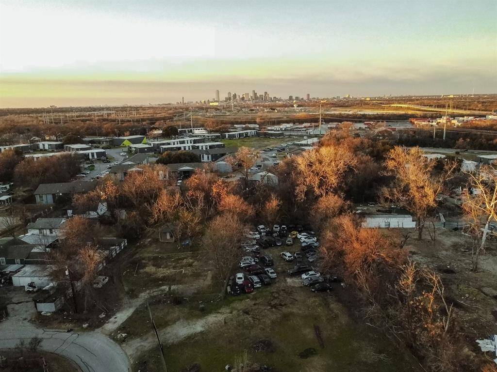 Dallas, TX 75216,3706 Alsbury Street