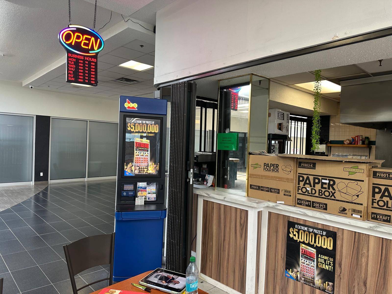 London East, ON N5Y 4W5,1299 Oxford RD E #40W