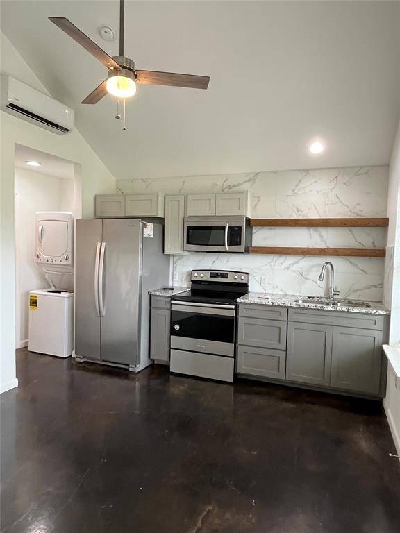 Bowie, TX 76230,204 E Riley Street