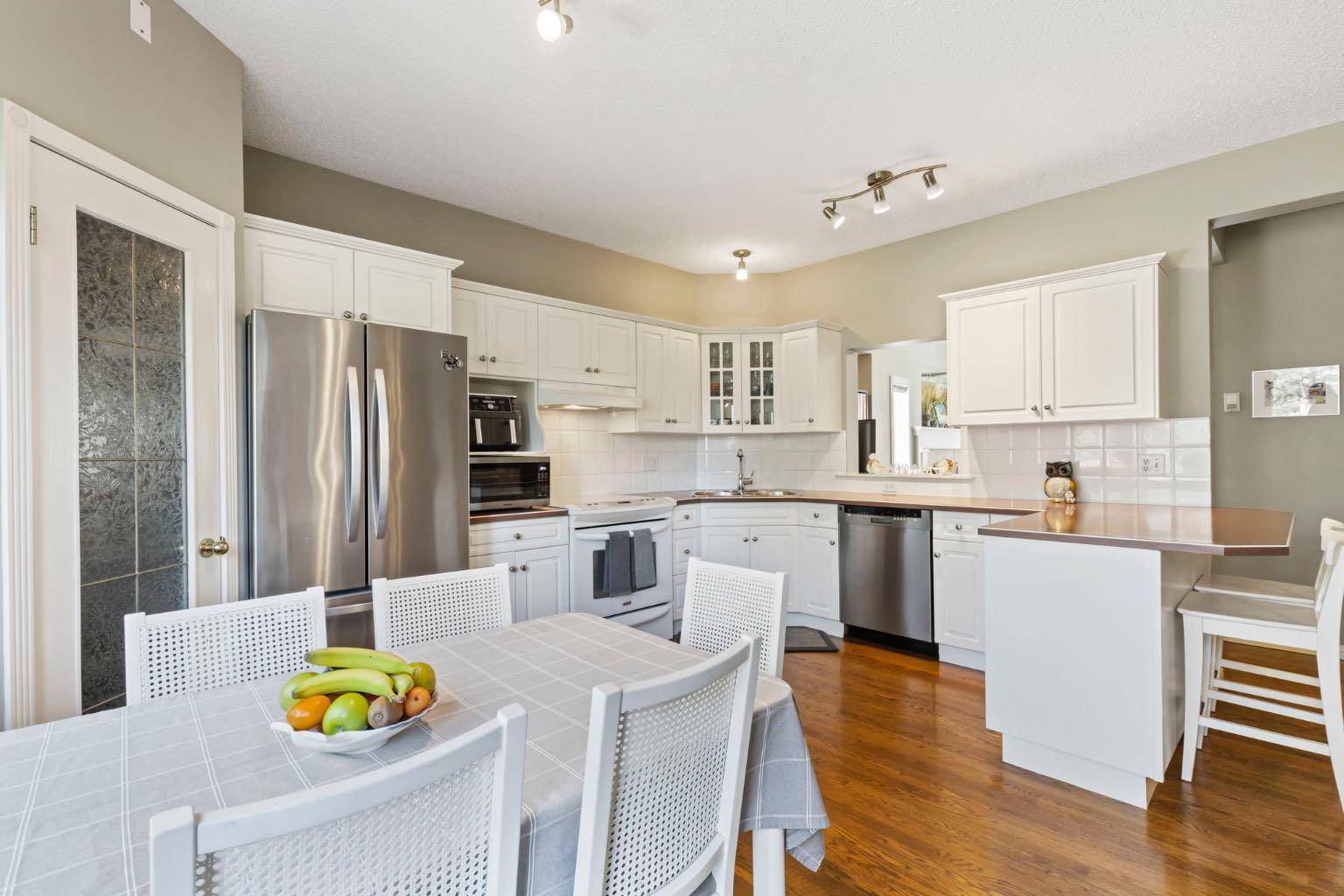 Calgary, AB T2M 2P4,438 31 AVE NW #10