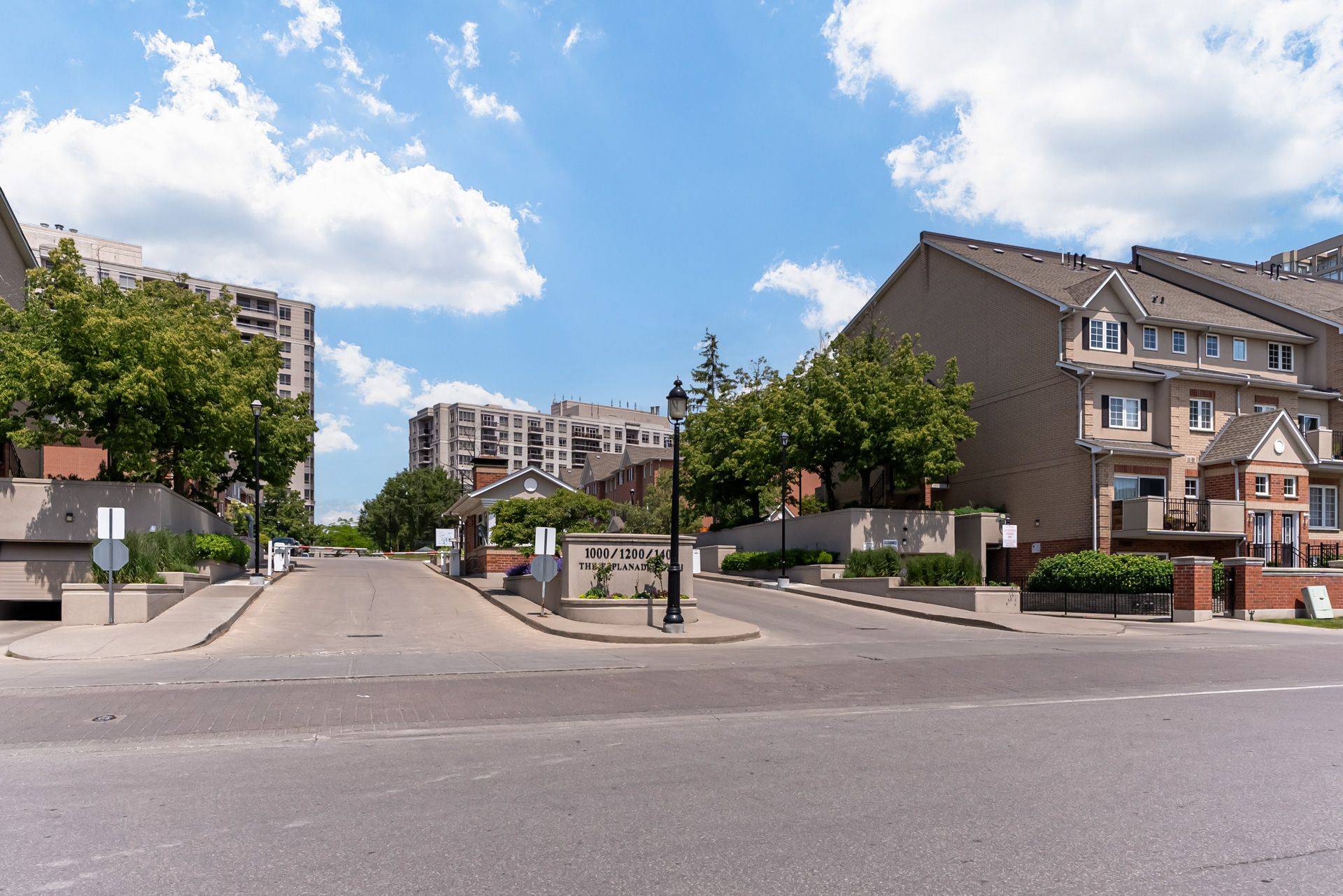 Pickering, ON L1V 6V3,1200 The Esplanade N/A #601