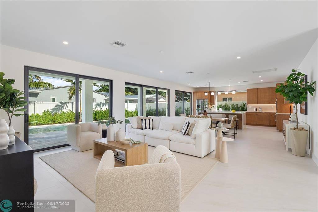 Fort Lauderdale, FL 33304,1755 NE 15th St