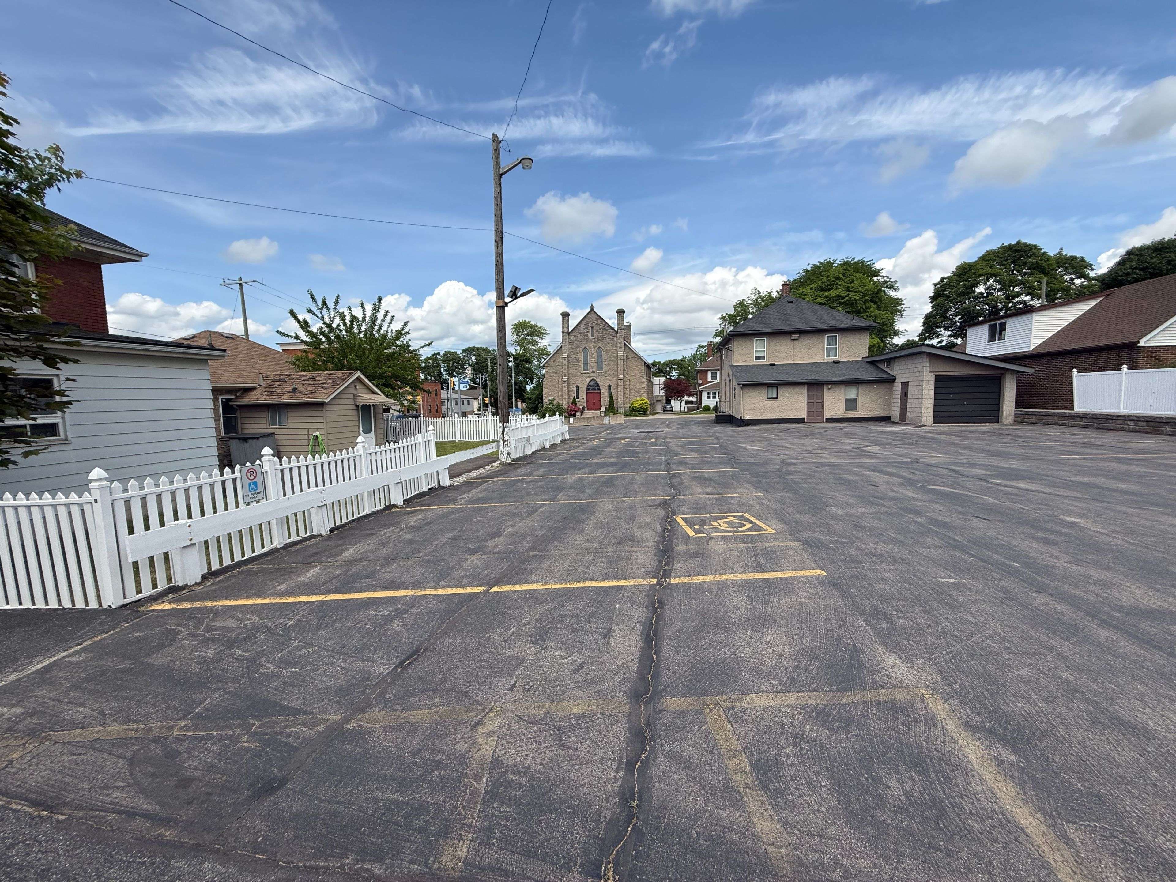 Thorold, ON L2E 6A8,26 Ormond ST S
