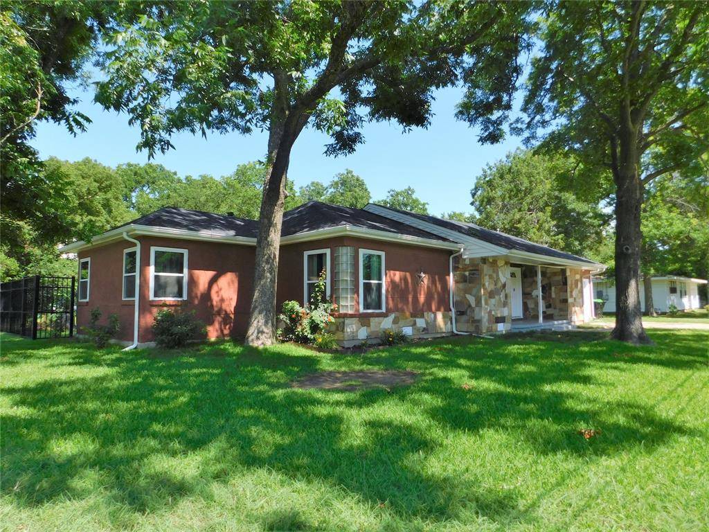 Pilot Point, TX 76258,224 S Sherman Street