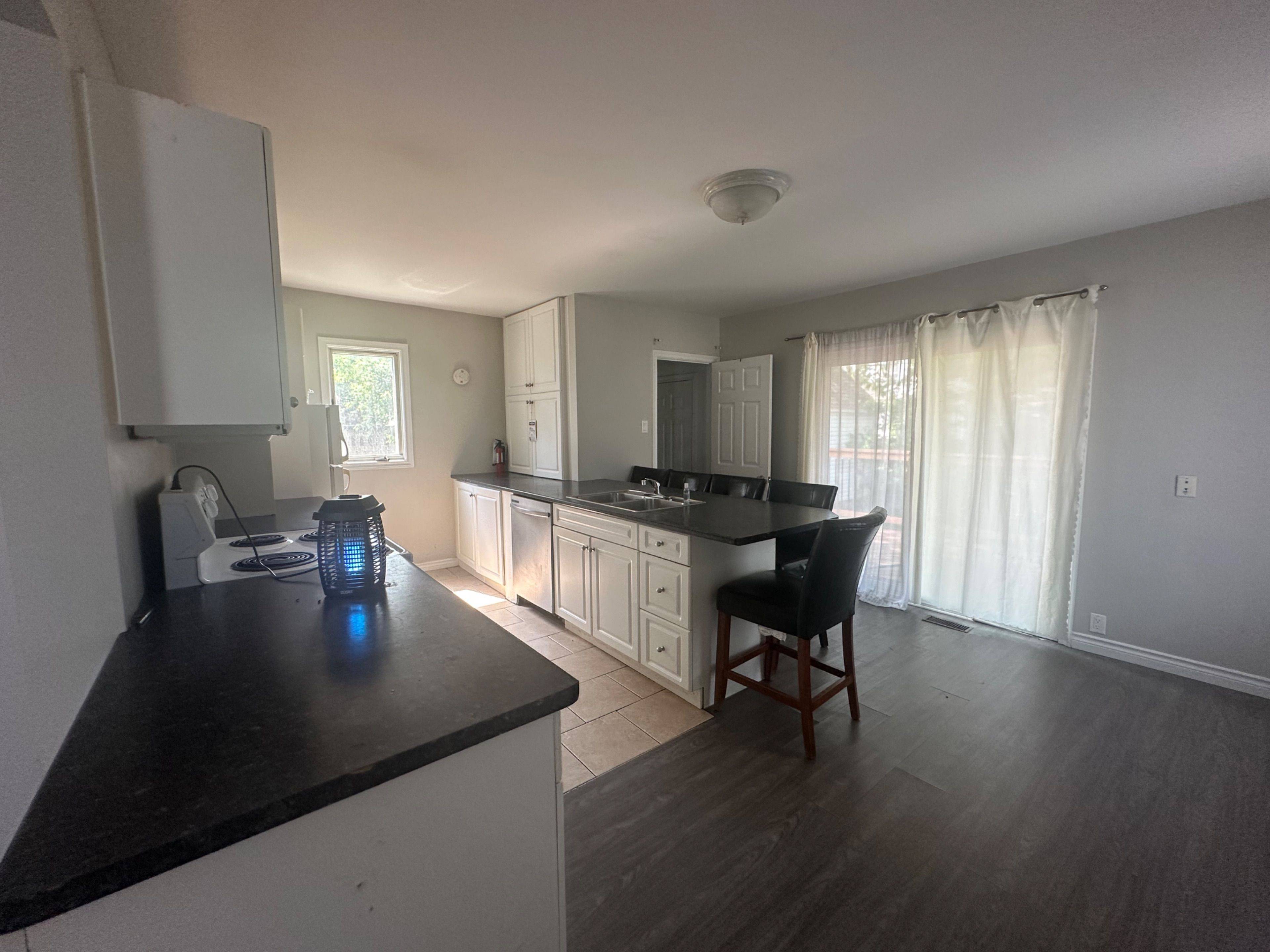 Niagara Falls, ON L2E 1E6,4699 Ryerson CRES