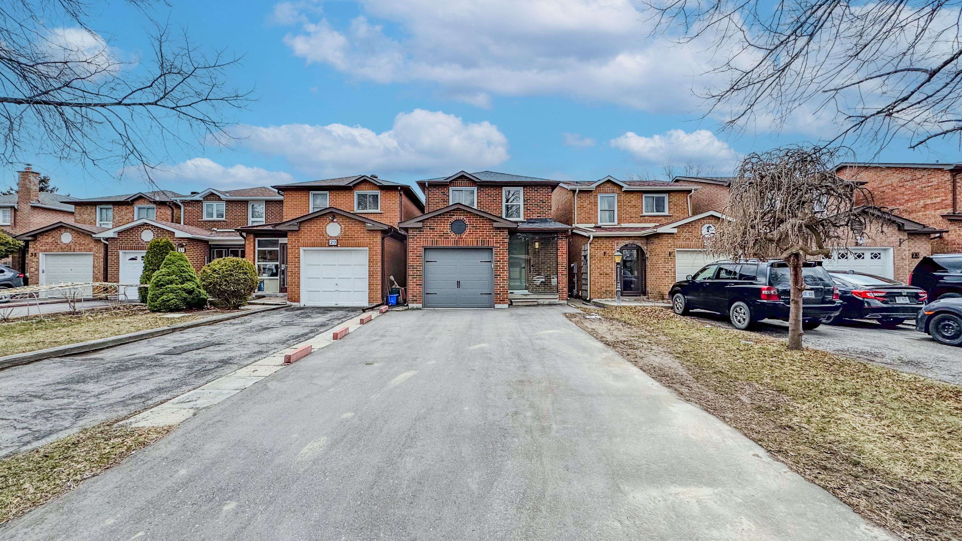 Markham, ON L3R 6V7,27 Debden RD
