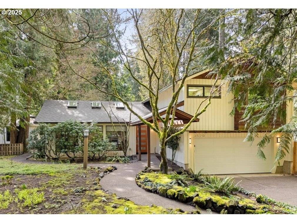 Lake Oswego, OR 97035,3520 RED CEDAR WAY