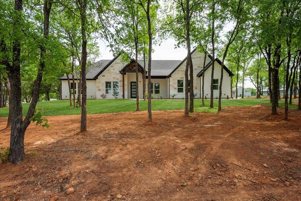 Granbury, TX 76048,1525 ISLAND VILLAGE Court