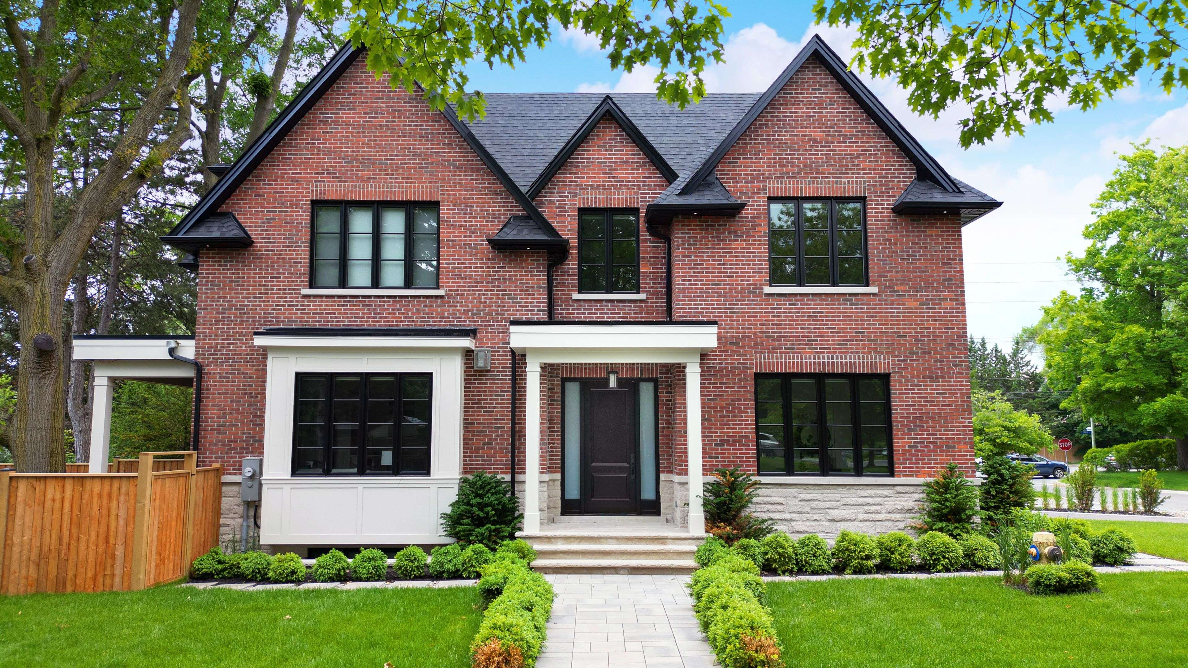 Toronto C13, ON M3B 2N3,48 Tangmere RD