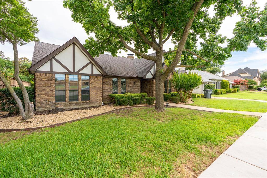 Dallas, TX 75248,6706 La Manga Drive