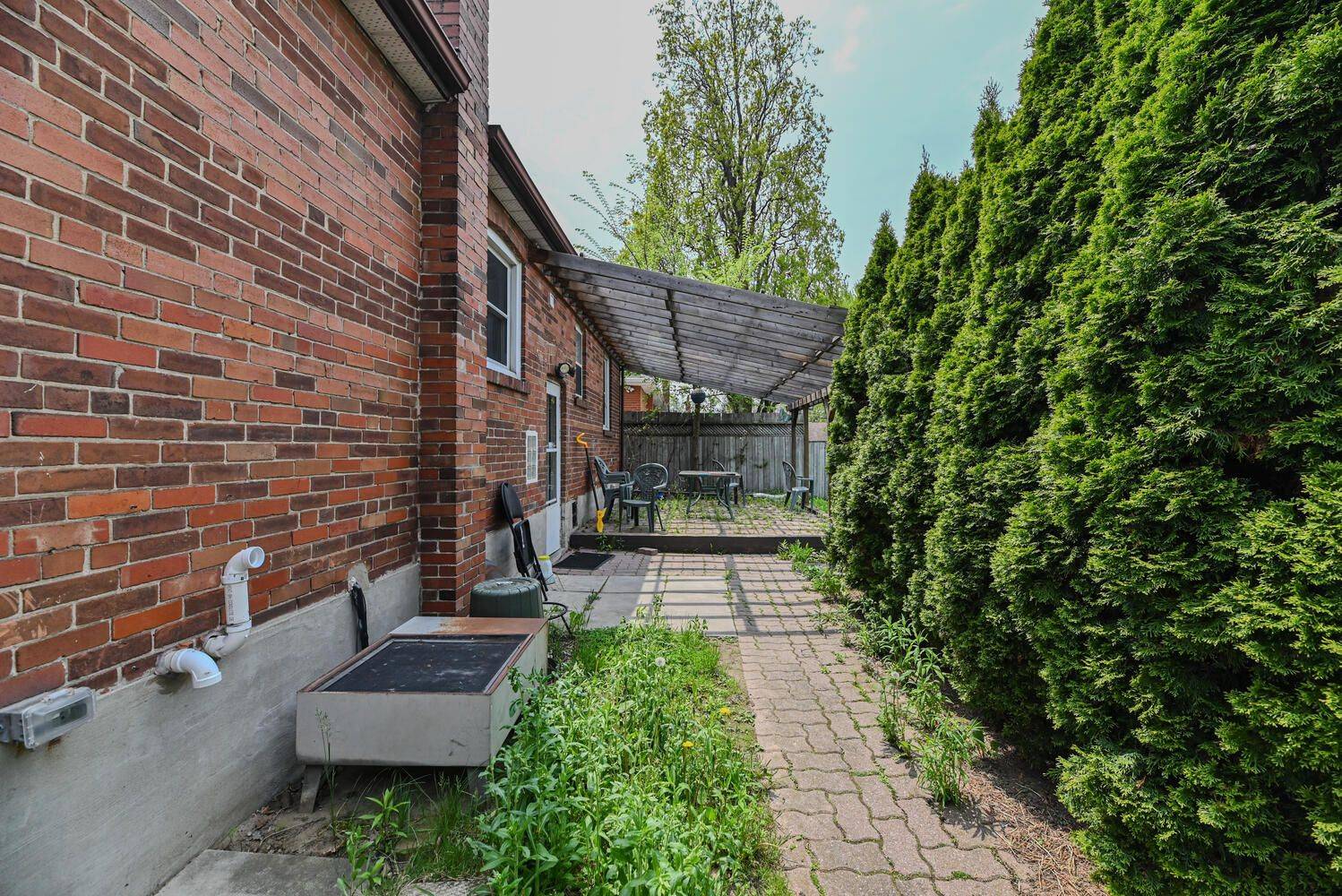 Mississauga, ON L5G 2P5,573 Exbury CRES #Lower 1