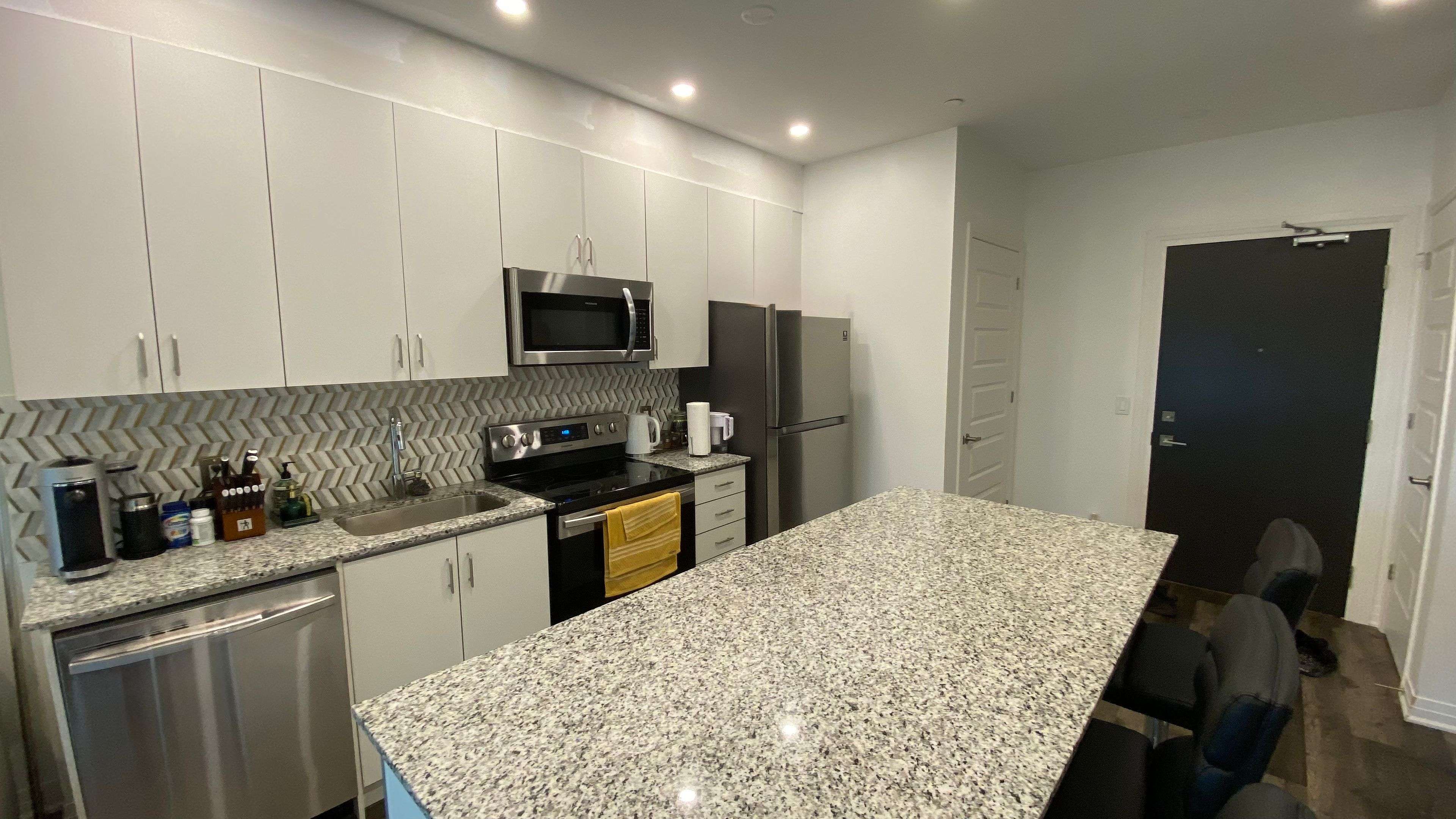 Oakville, ON L6H 0X2,102 Grovewood Common RD #305
