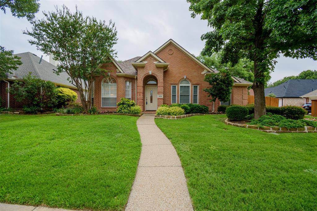 Plano, TX 75093,4828 Holly Berry Drive