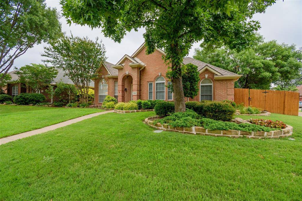 Plano, TX 75093,4828 Holly Berry Drive