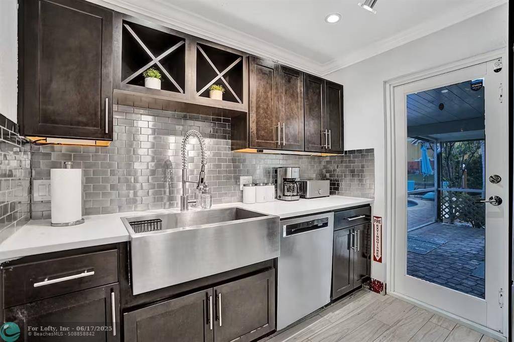 Wilton Manors, FL 33311,616 NW 21st St