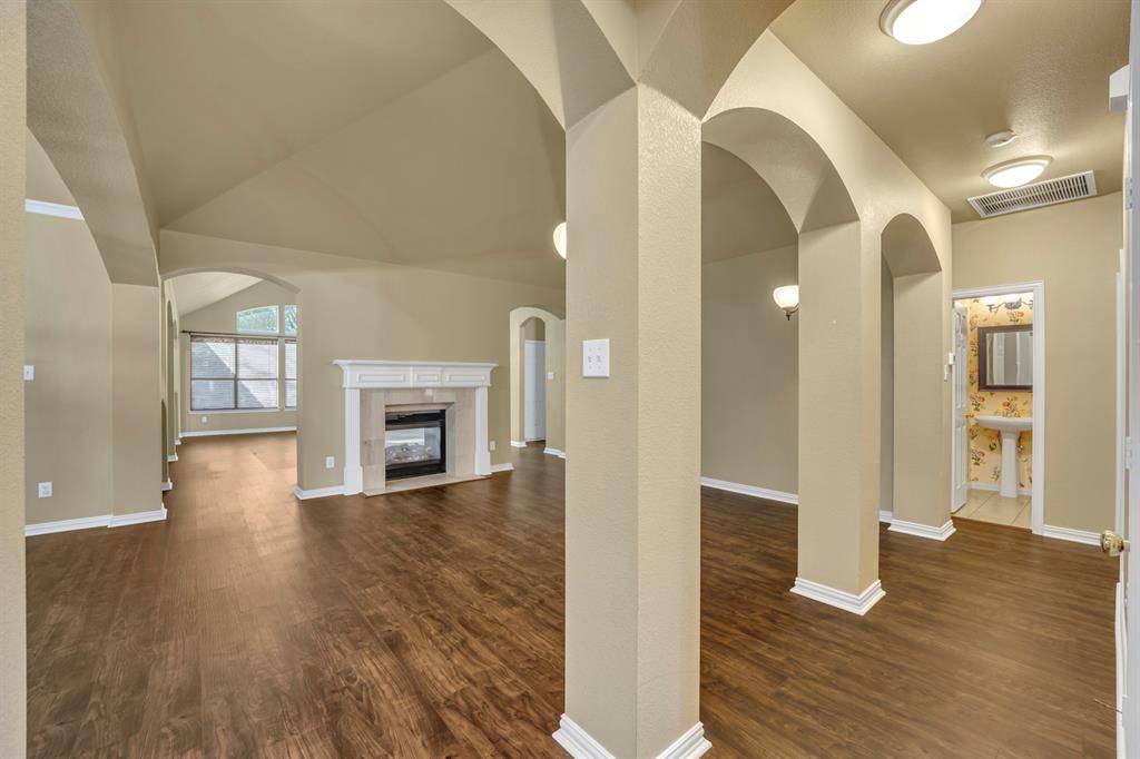 Rowlett, TX 75088,2406 Shorewood Court